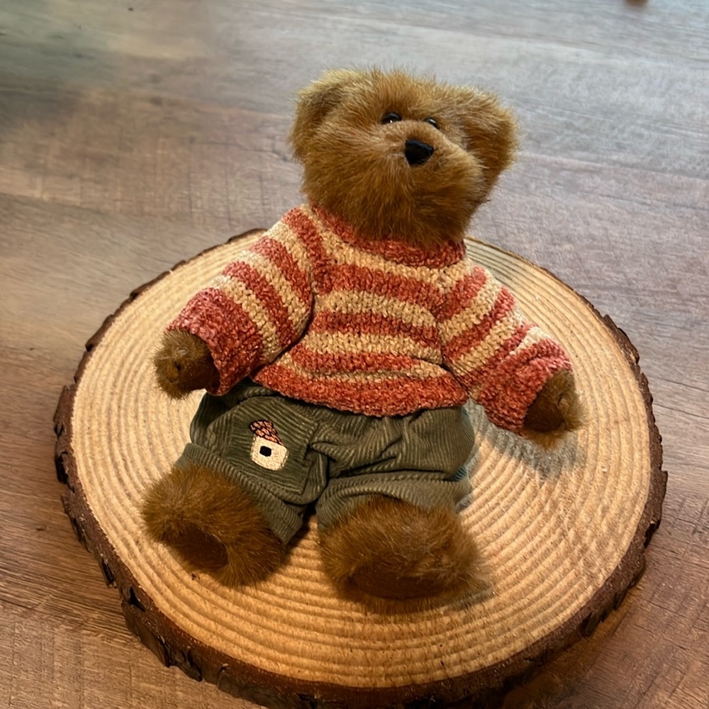 Boyds Bear "Edmund T. Bear".